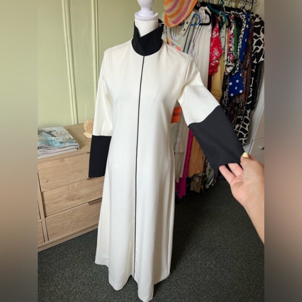 Black & White Color-Block Structured Turtleneck L… - image 2